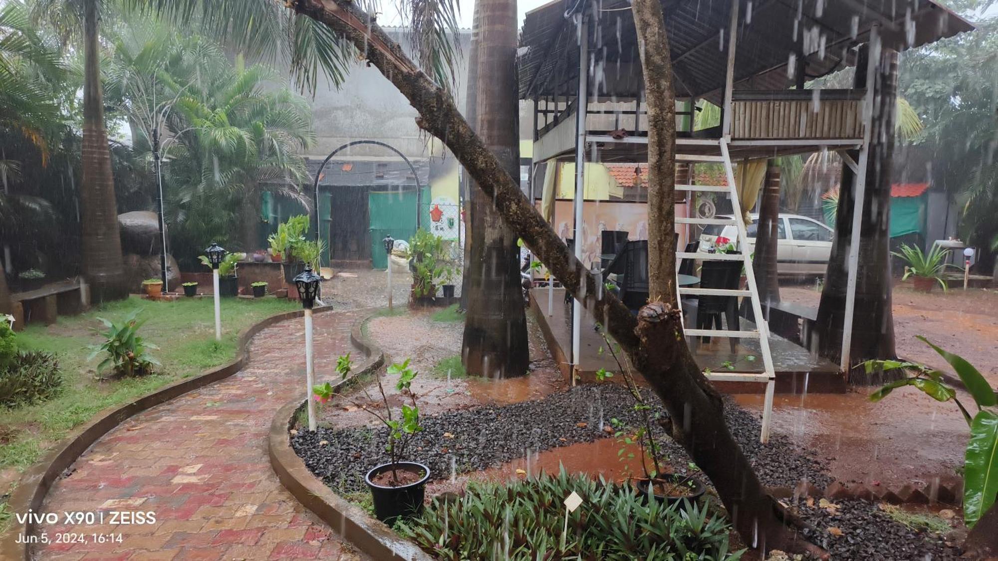 Annabella Resort, Guest House Khakurla Buitenkant foto